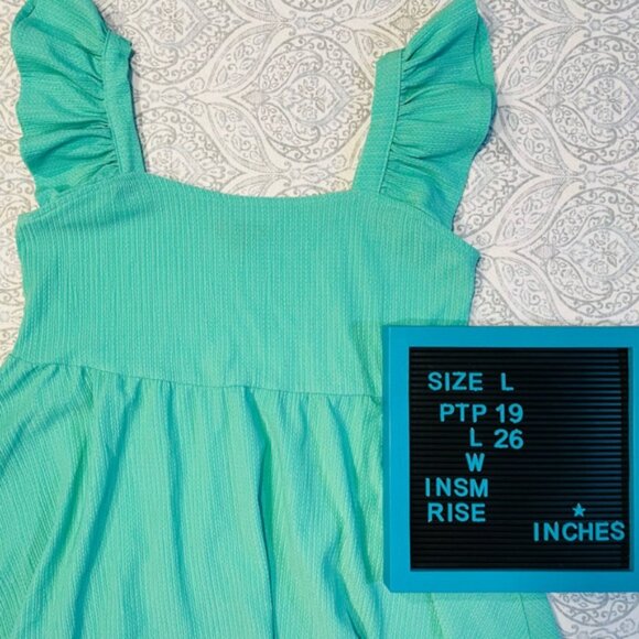 LILY Ruffle Top - Picture 2 of 5